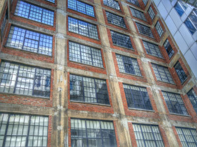 Beautiful_windows_in_the_Unity_building_in_downtown_Montreal's_Financial_district